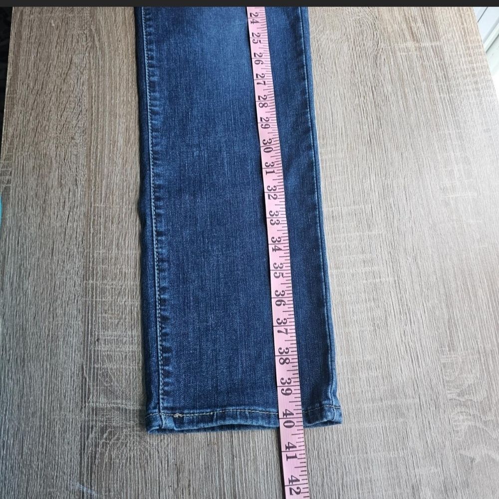 Signature By Levi Strauss Shaping Bootcut Jeans (21W/26) - Picture 8 of 8